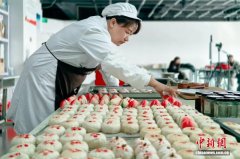 （新春走基层）丙午马年“姑爷节”：天津点心匣子守传统更添新意