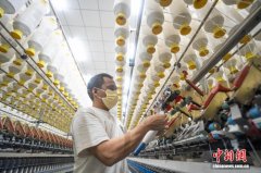 贵州毕节：东纺西移启新程 大山深处纺织忙